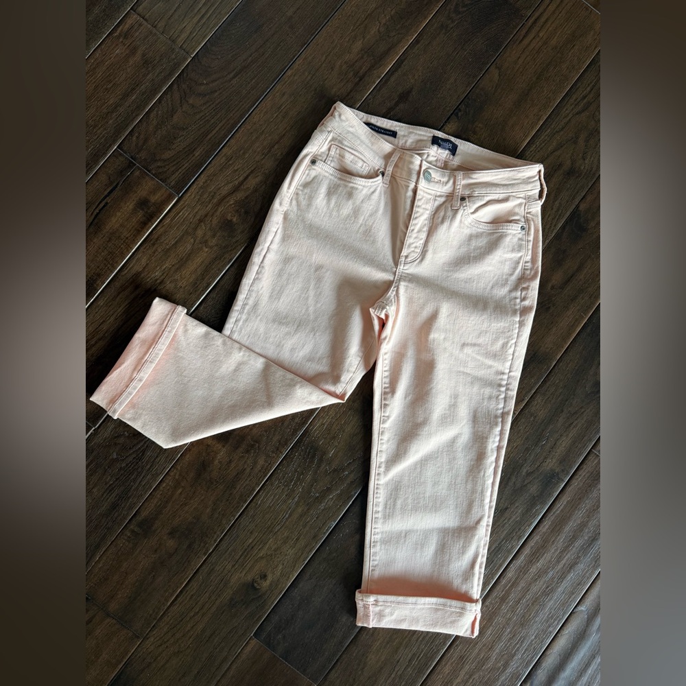 Like-New NYDJ Marilyn STRAIGHT Crop JEANS Blush